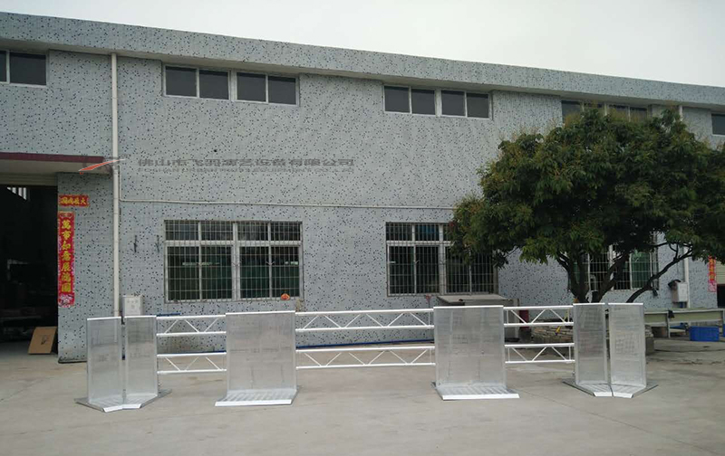 UR-Barriers-04